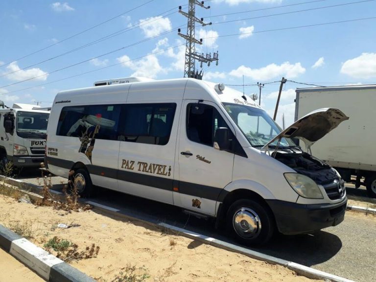 ادخال 58 مركبة عن طريق معبر بيت حانون