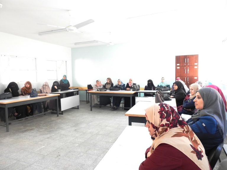 دائرة التوعية المرورية تبدأ بمشروع سفير المرور على طلاب المدارس