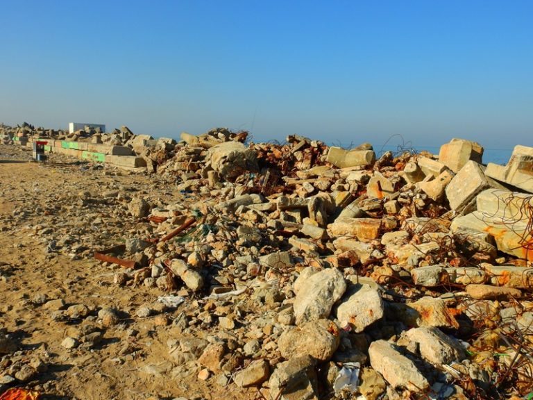 سلطة الموانئ البحرية: تعرض كاسر الموج واللسان البحري لأضرار جسيمه