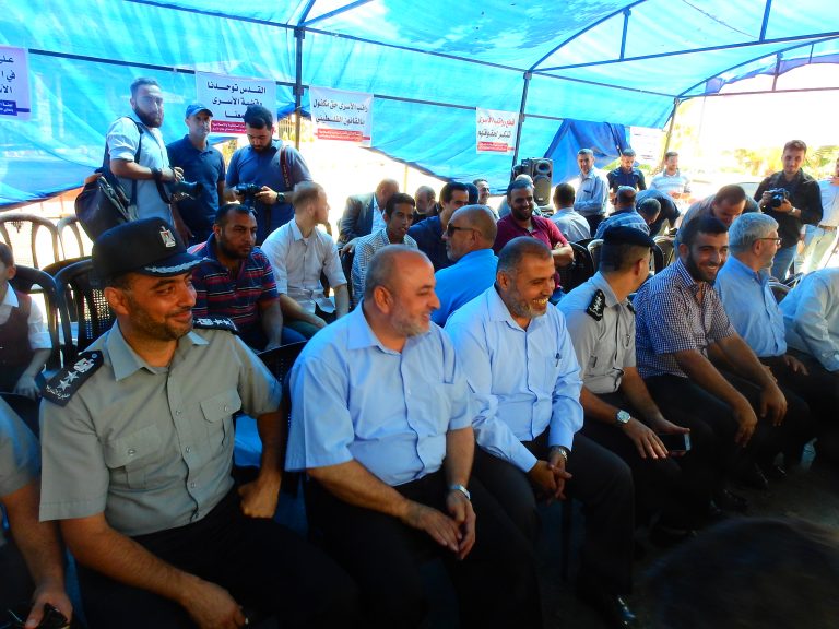 وزارة النقل والمواصلات تشارك في خيمة التضامن مع الأسرى