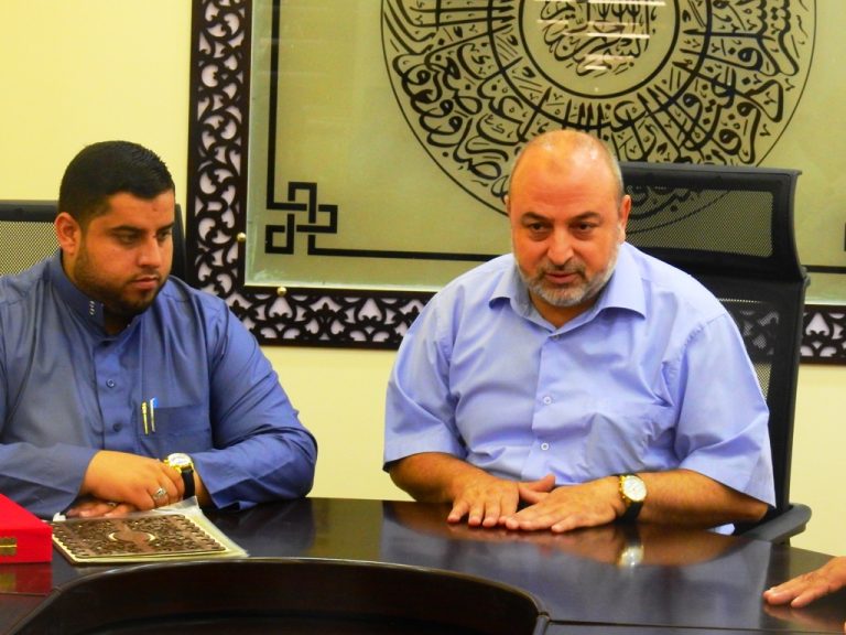 وكيل الوزارة يكرم المشاركين في حملة إفطار السائقين في شهر رمضان المبارك