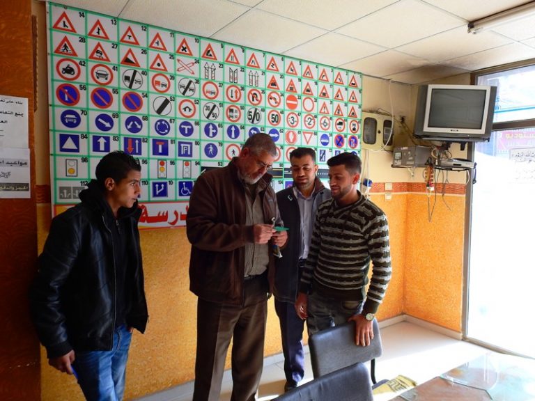 الإدارة العامة للمدارس والمعاهد تنفذ جولة رقابية على مدارس تعليم السياقة في محافظة خانيونس