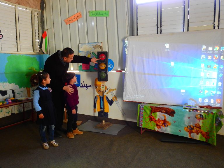 الإدارة العامة للهندسة والسلامة المرورية تطلق برنامج توعوي لرياض الأطفال