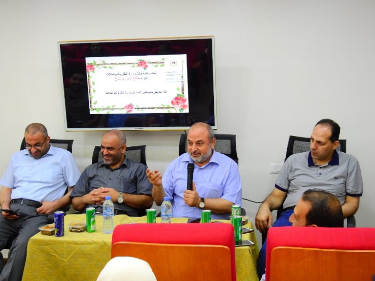 وكيل وزارة النقل والمواصلات يلتقى الموظفين الجدد في الوزارة
