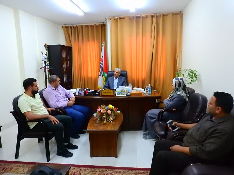 الإدارة العامة للعلاقات العامة والاعلام تزور رئيس المكتب الإعلامي الحكومي