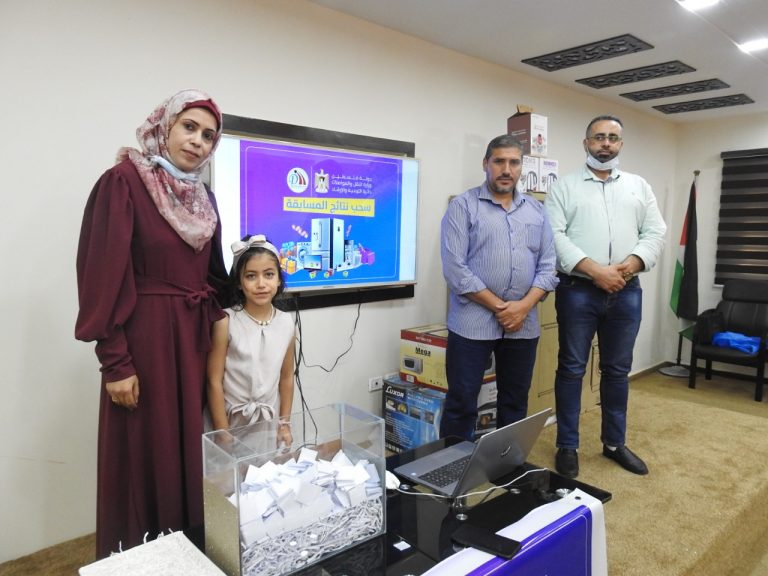 الإدارة العامة للهندسة والسلامة المرورية تجري السحب على الفائزين بالمسابقة الرمضانية