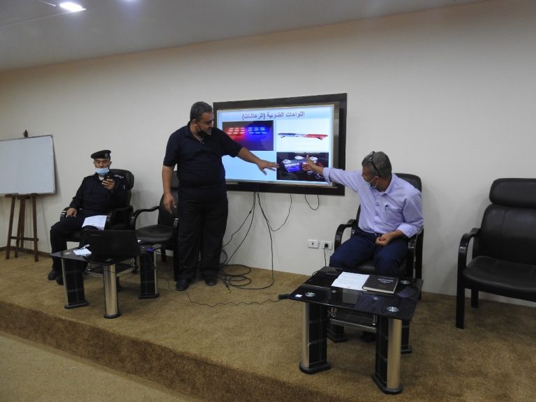 النقل والمواصلات تنظم ورشة عمل حول أجهزة الانذار والزمامير الهوائية في المركبات الخصوصية