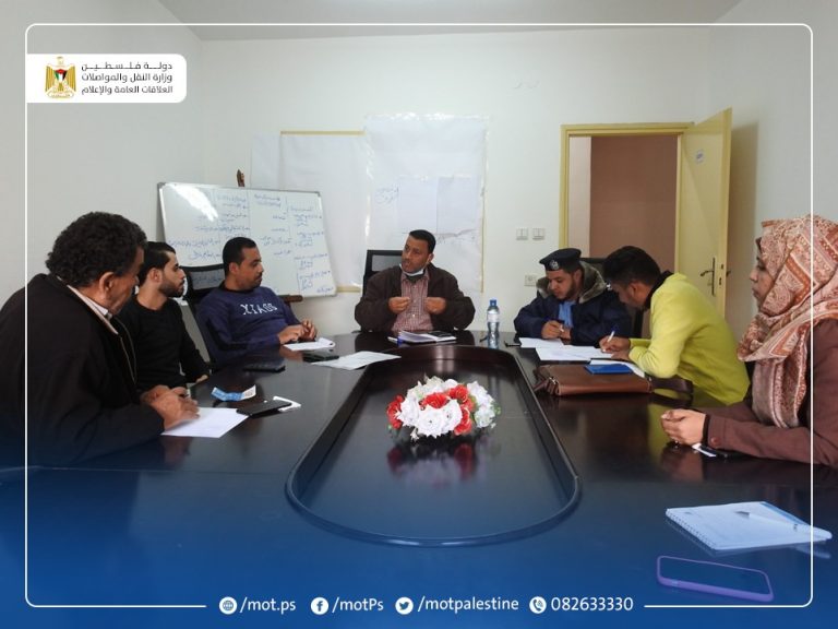 الإدارة العامة للهندسة والسلامة المرورية تعقد اجتماعا تحضيريا للبدء ببرامج التوعية المرورية.