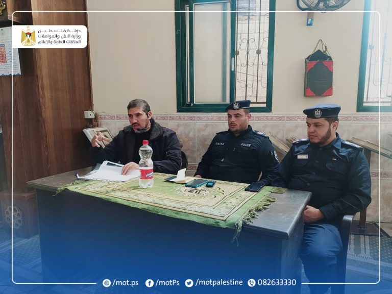 الإدارة العامة للهندسة والسلامة المرورية تنظم محاضرات توعوية للمصلين
