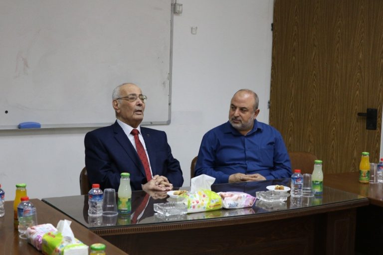 وكيل النقل والمواصلات يزور غرفة تجارة وصناعة محافظة غزة
