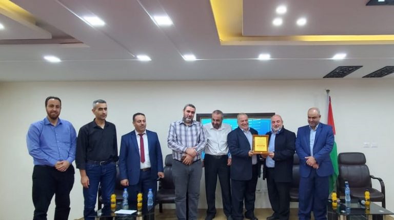 وحدة العلاقات العامة والتعاون الدولي تنظم حفل تكريم للموظفين المتقاعدين 